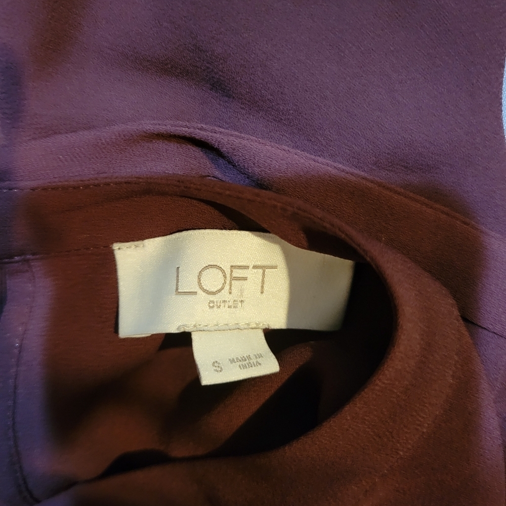 Loft Outlet Bell Sleeve Solid Red Keyhole Tie Back Fairy Blouse | Small - Picture 7 of 8